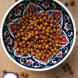 A colourful bowl of roasted spiced chickpeas