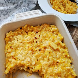 A dish of macaroni cheese