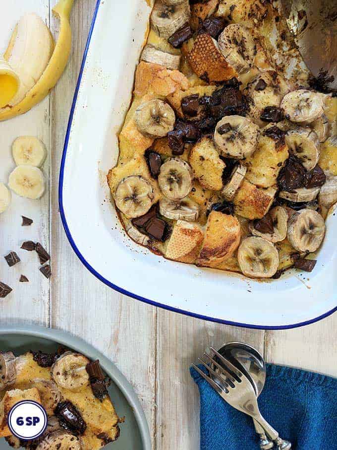 A dish of bread pudding with banana and chocolate | Weight Watchers