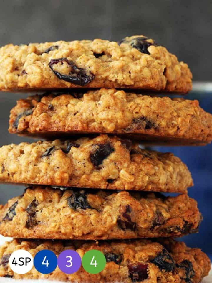 Five oat and raisin cookies stacked on top of one another with SmartPoint totals.